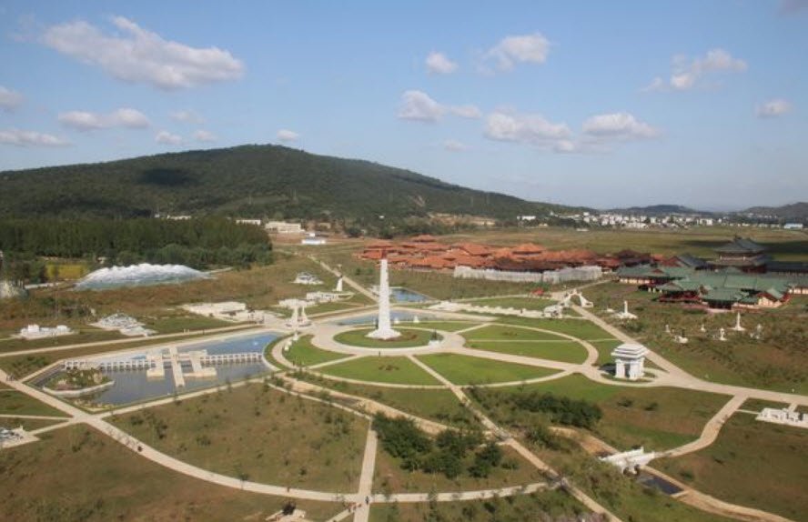 Pyongyang Folklore Park , North Korea